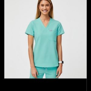 Figs Catarina Scrub Top- Rare Aqua Color